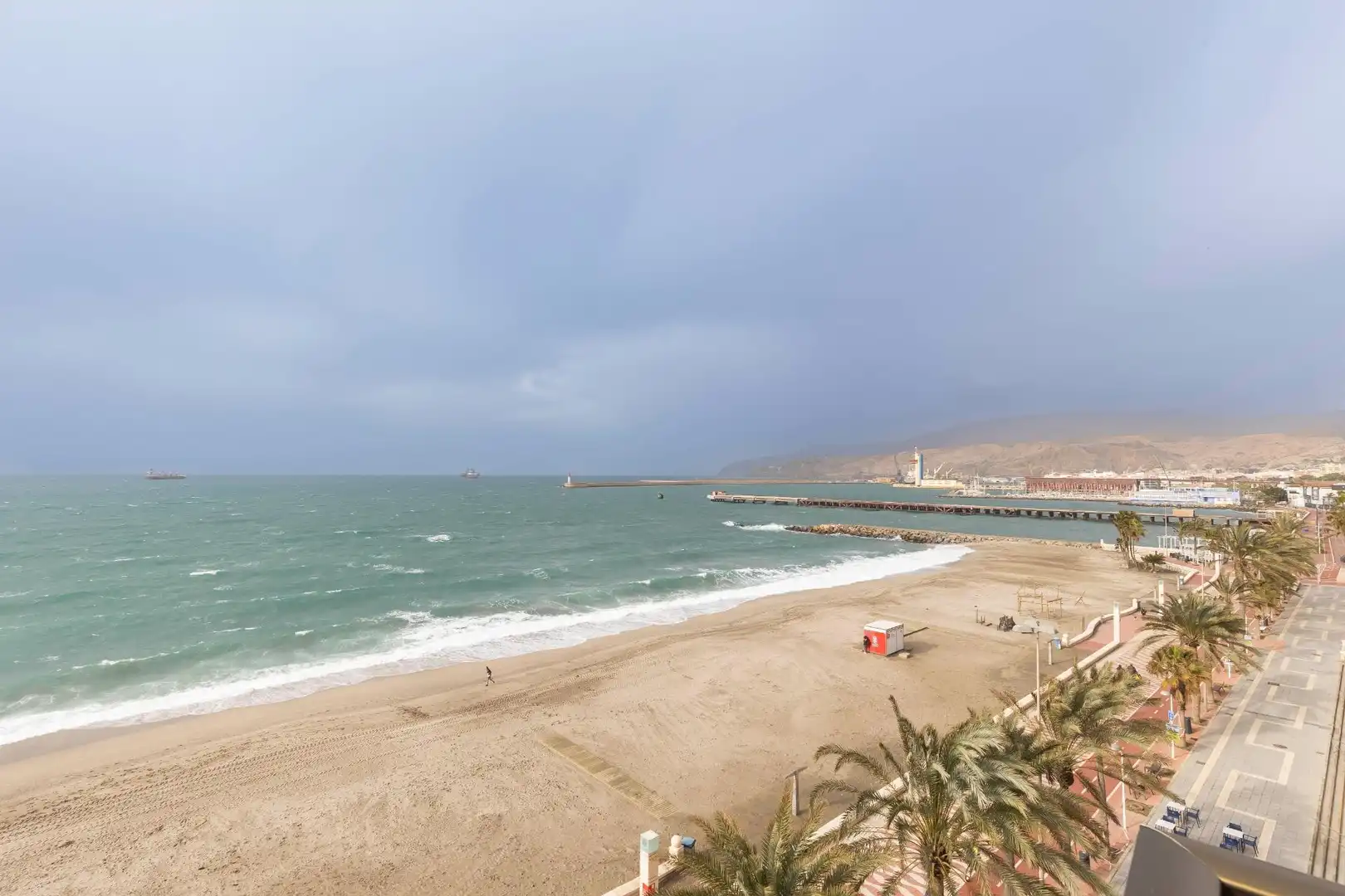 Außenansicht von Wohnung zum Verkauf in Almería mit Terrasse