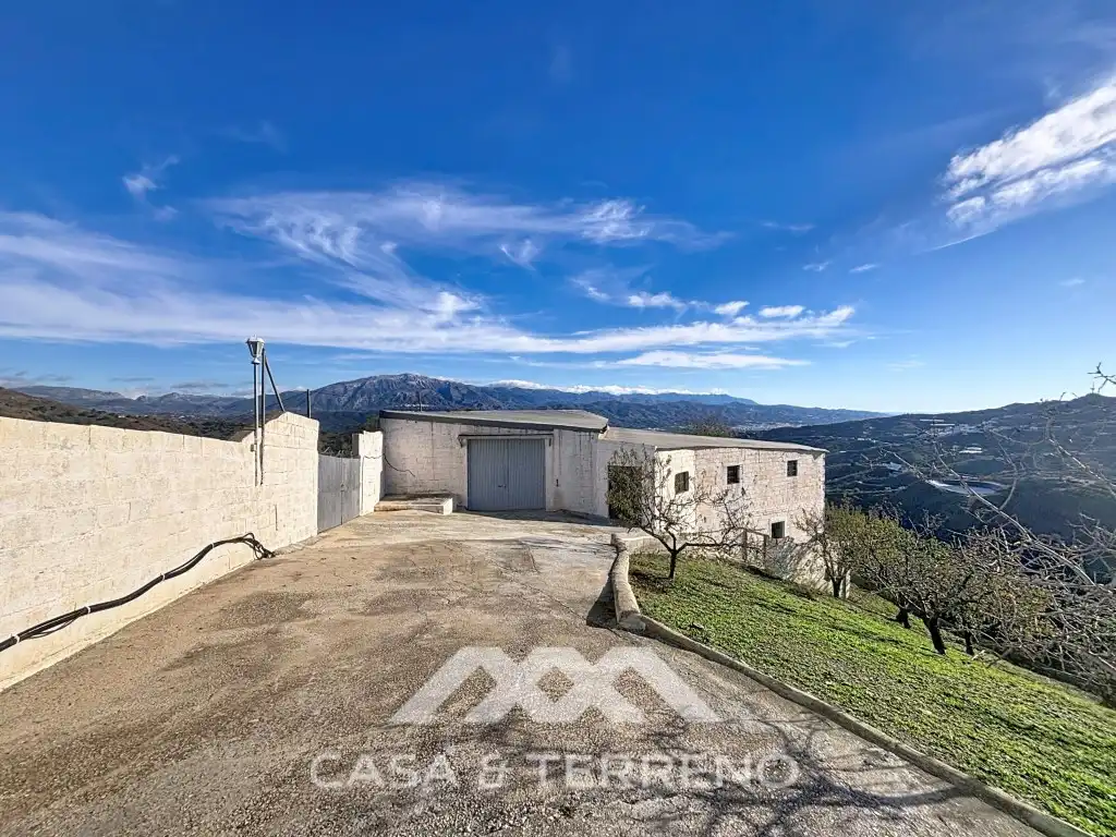Vista exterior de Casa o chalet en venta en Macharaviaya con Aire acondicionado, Jardín privado y Terraza