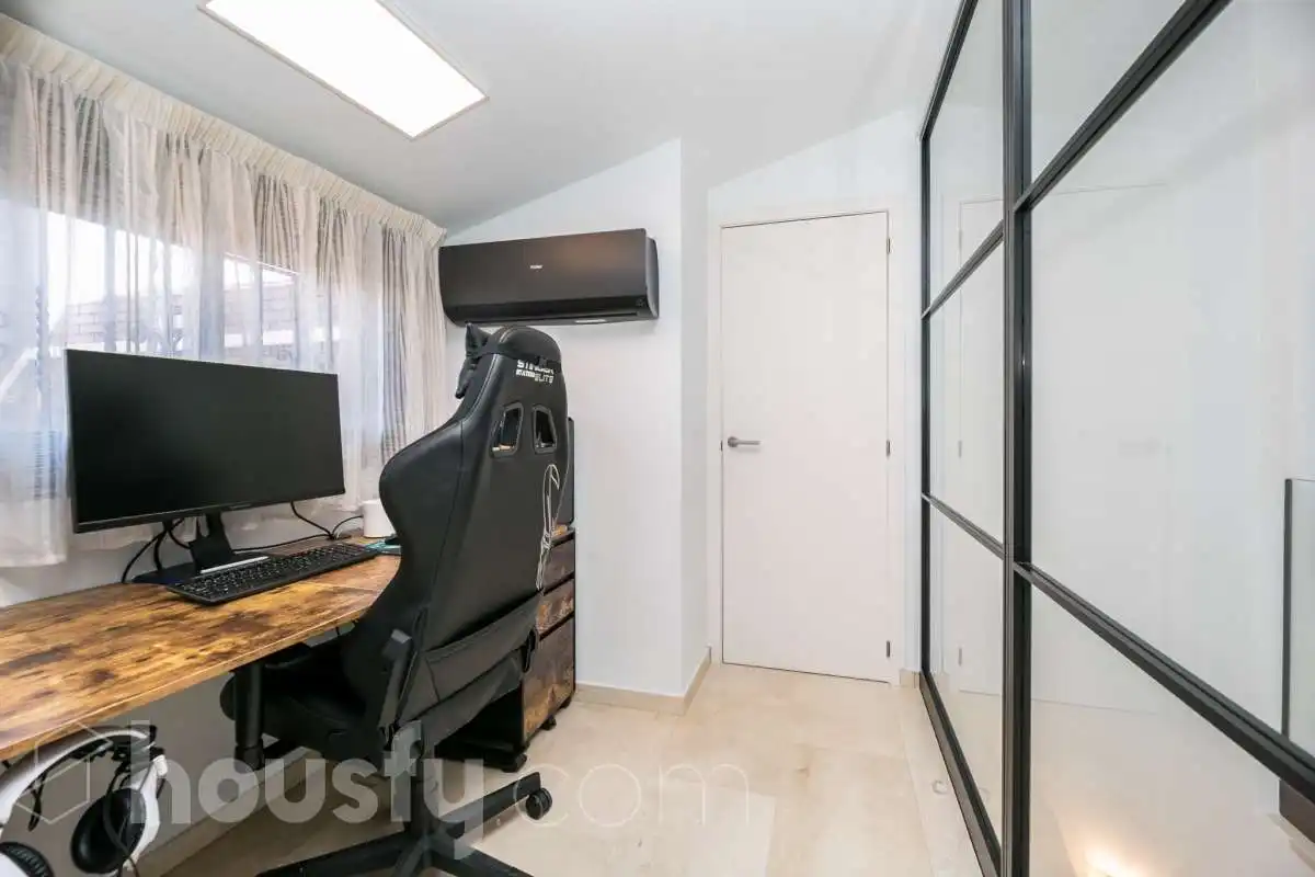 Attic for sale in Sant Joan Despí  with Air Conditioner, Heating and Parquet flooring