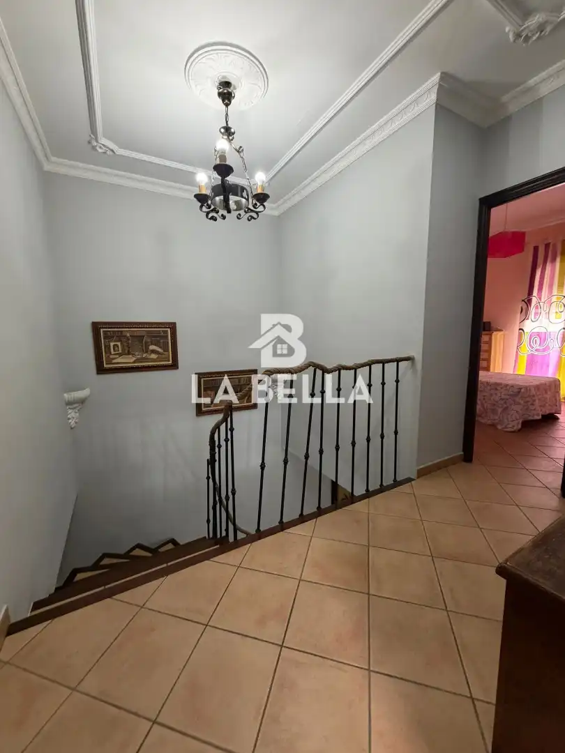 Casa o xalet en venda en Umbrete amb Aire condicionat, Traster i Moblat