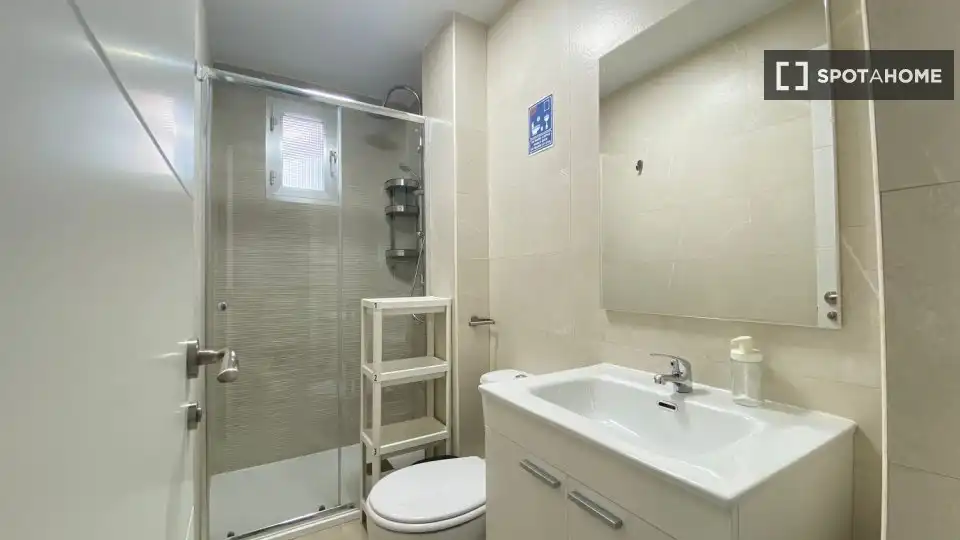 Room in Canillejas