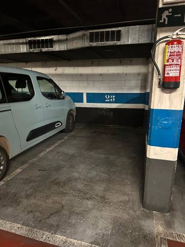 Garaje en Alquiler en Carrer de Còrsega en Vila de Gràcia
