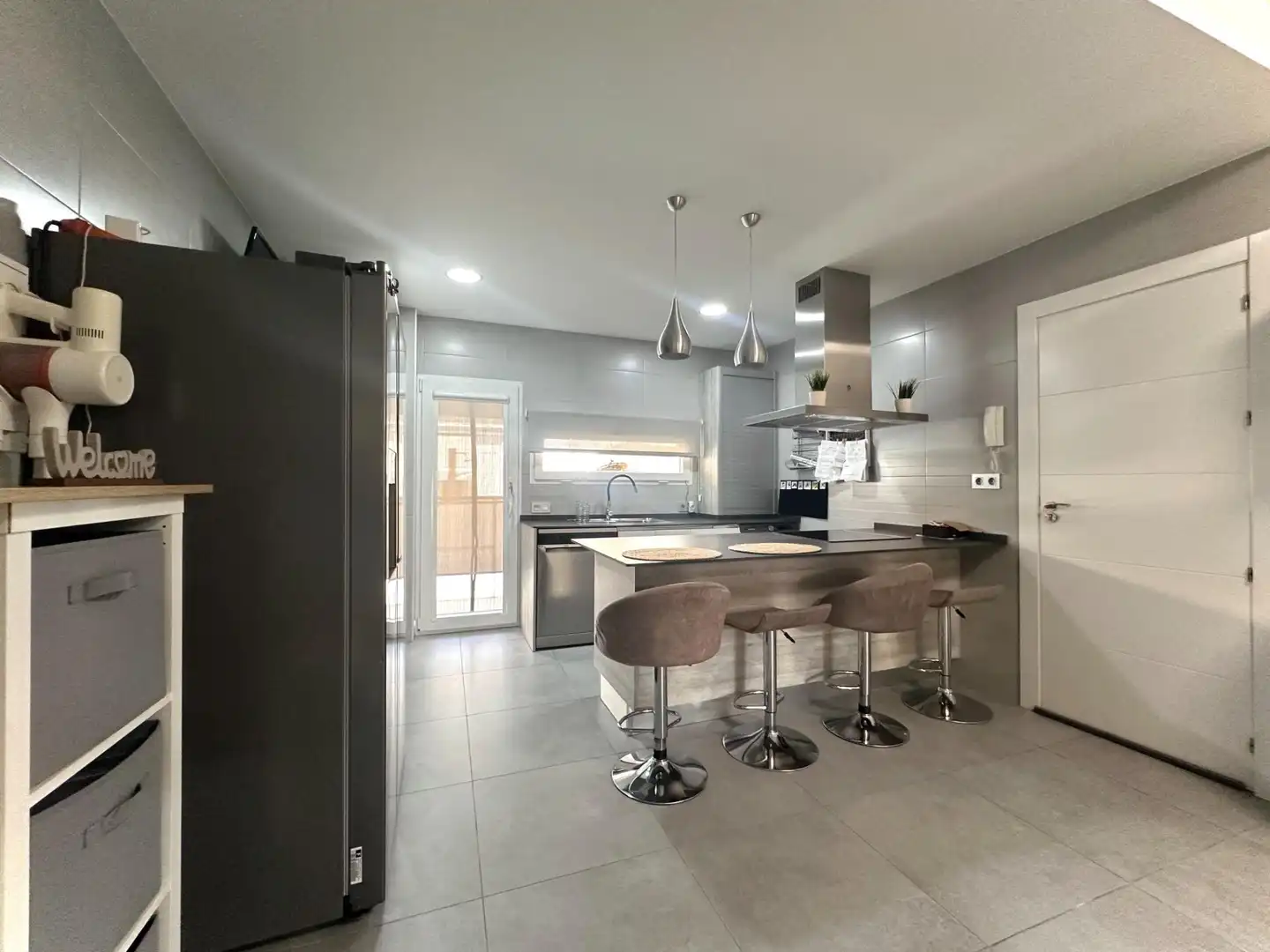 Cocina de Casa o chalet en venta en Churriana de la Vega con Aire acondicionado, Calefacción y Jardín privado