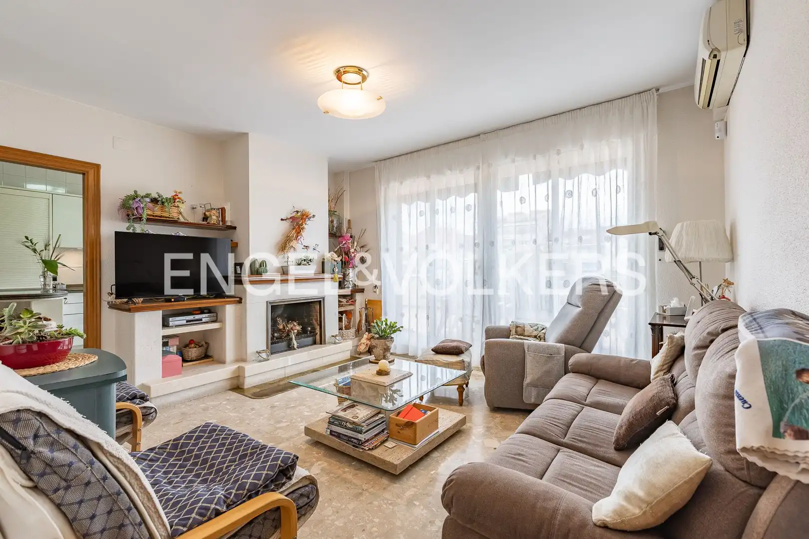 Living room of Houses for sale in Terrassa  with Air Conditioner, Heating and Private garden
