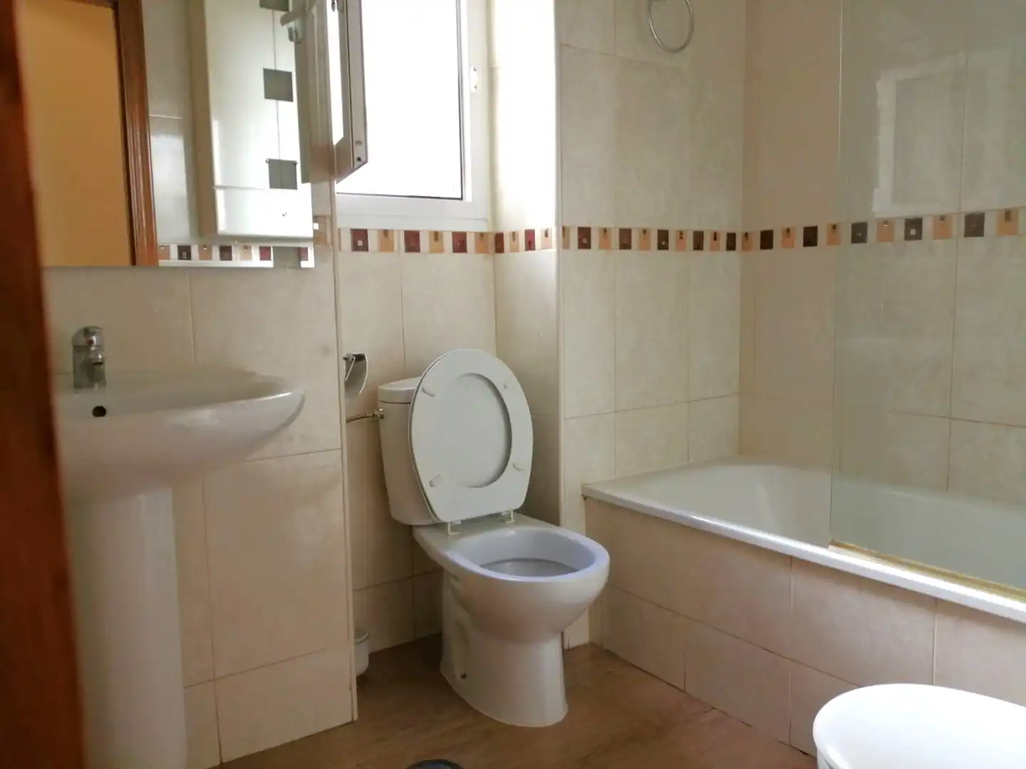 Bathroom of Flat for rent in Murcia  with Air Conditioner, Heating and Storage room