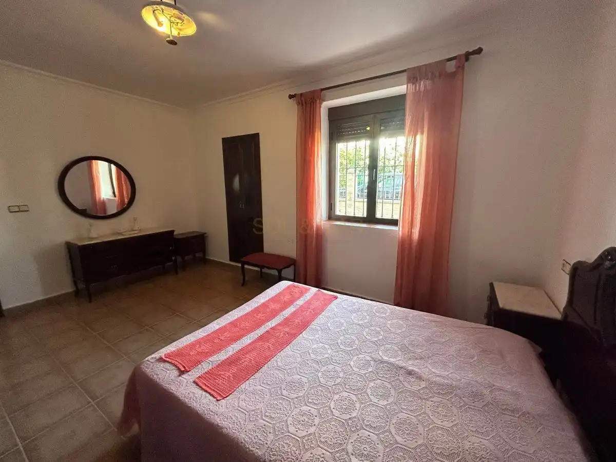 Dormitori de Casa o xalet en venda en Álora amb Calefacció, Terrassa i Traster