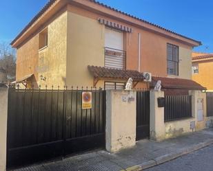 Single-family semi-detached for sale in Calle Grego 13, Quismondo