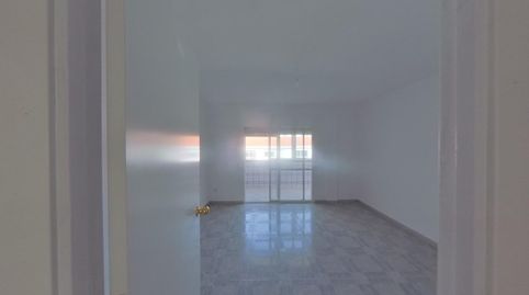 Foto 5 de Pis en venda a Pz de las Delicias, Puerto de Estepona, Estepona