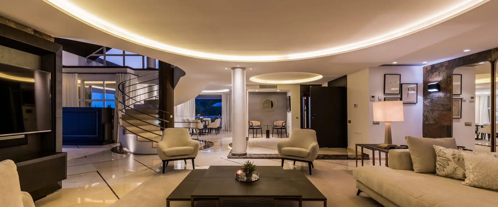 Sala de estar de Casa o chalet en venta en Benahavís con Aire acondicionado, Jardín privado y Terraza