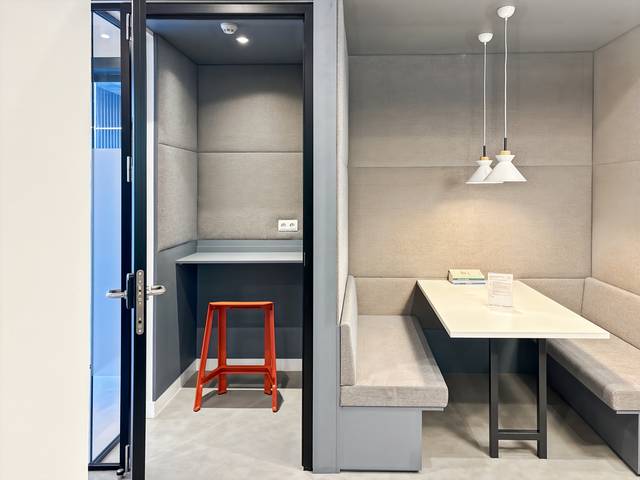 Oficina en Alquiler en Calle Almutamid, 6 en La Pañoleta