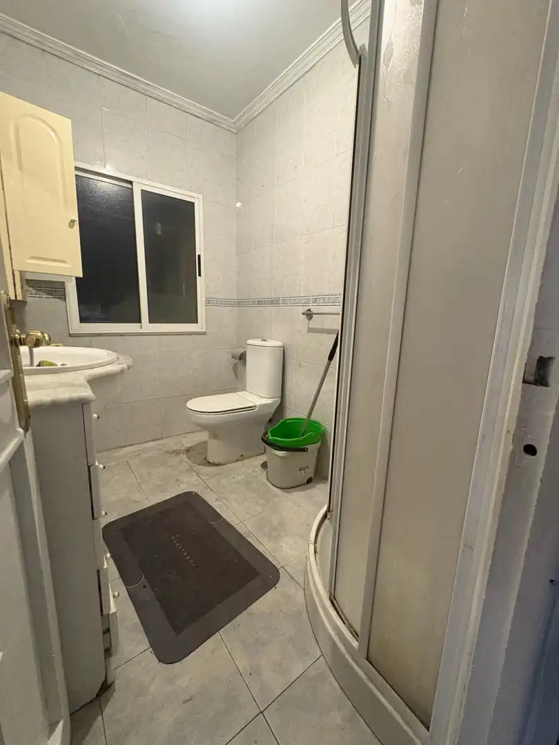 Badezimmer von Wohnung zum Verkauf in Oviedo  mit Heizung
