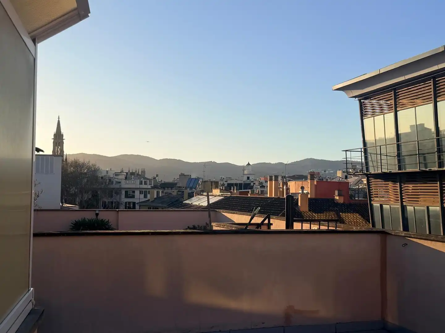 Vista exterior de Ático en venta en  Palma de Mallorca con Calefacción, Parquet y Terraza