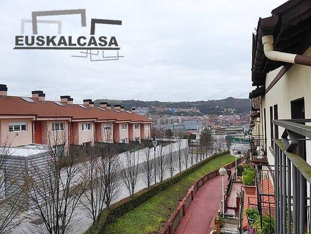 Casa adosada en Venta en Grupo COOPERATIVA SANTIAGO en Basurtu