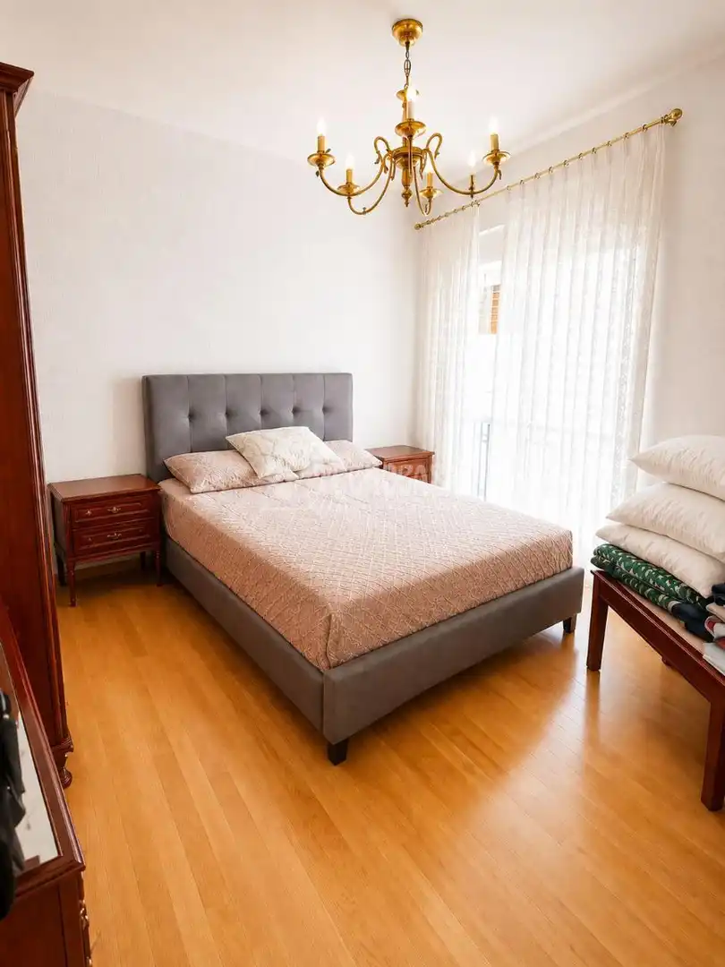 Habitación de Piso en venta en Madrid con Calefacción