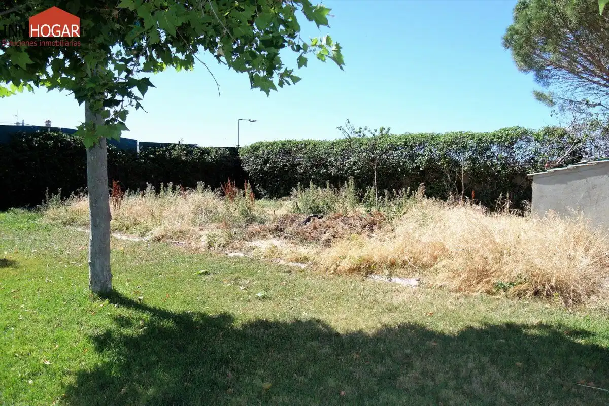 Country house zum Verkauf in Ávila mit Privatgarten, Terrasse und Abstellraum