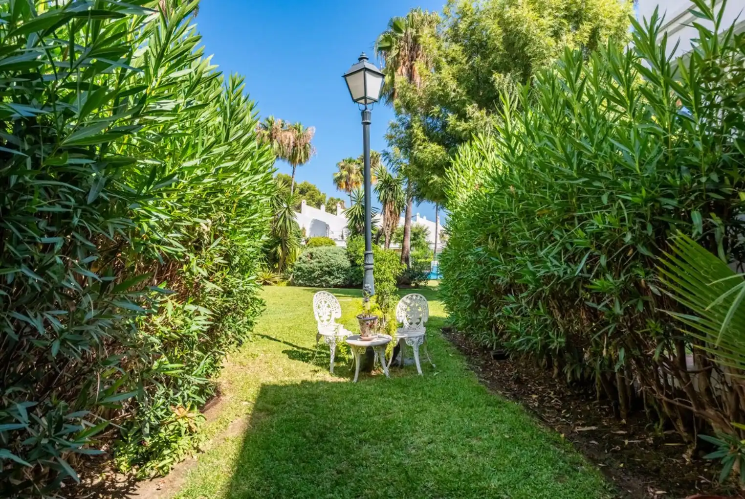 Jardín de Casa adosada en venta en Estepona con Aire acondicionado, Terraza y Amueblado