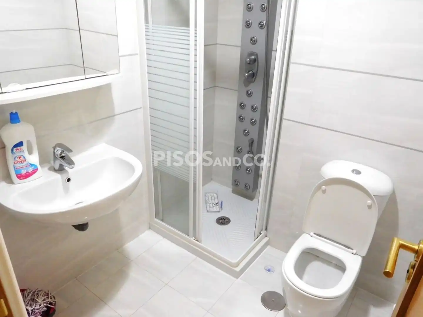 Baño de Piso en venta en A Coruña Capital  con Calefacción, Trastero y Amueblado