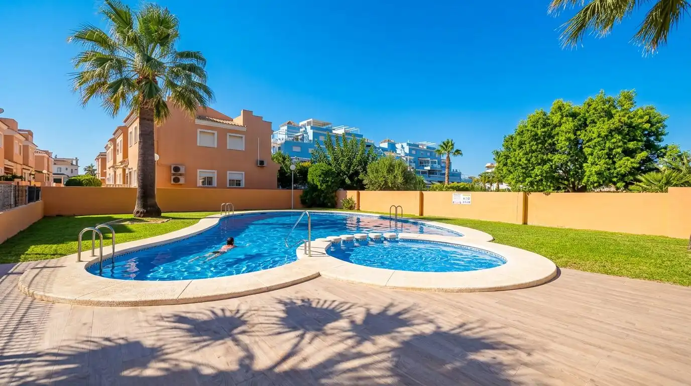 Terraced house with garden for sale in El Verger, imagen 4