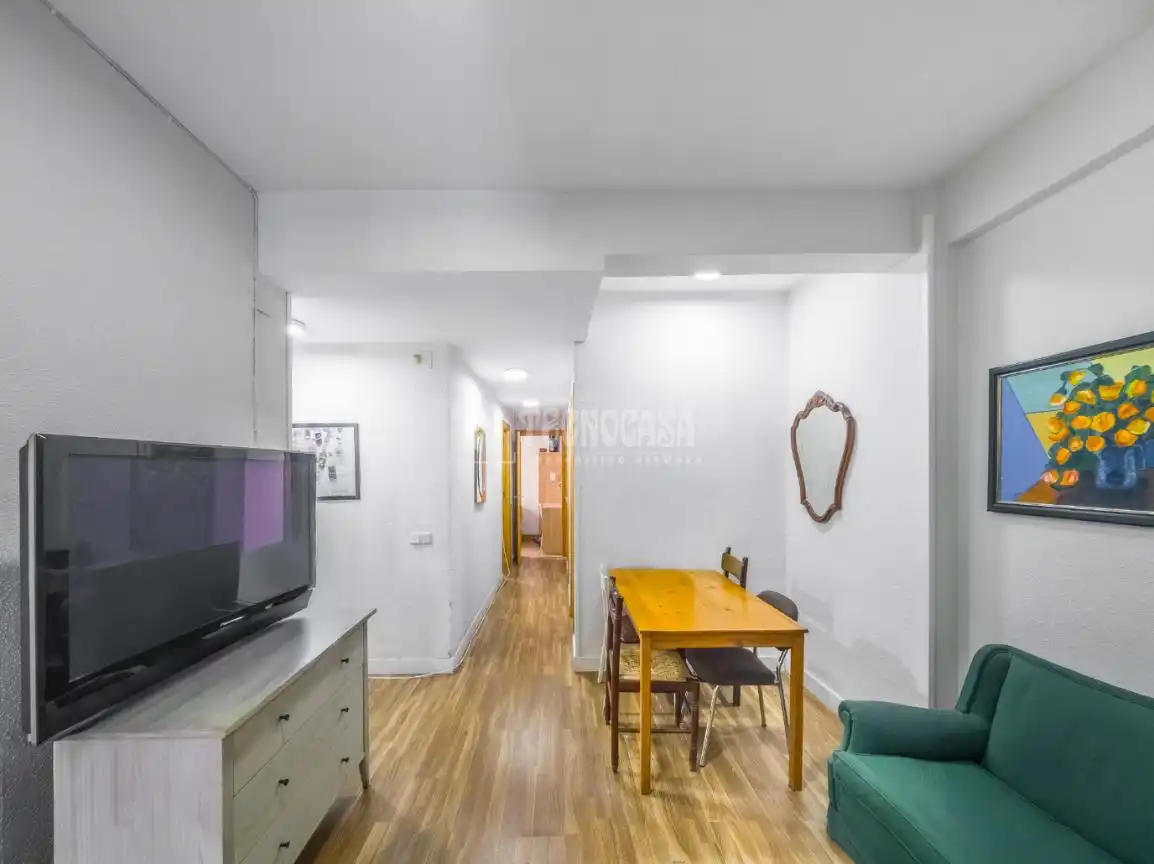 Habitación de Piso en venta en Madrid con Terraza