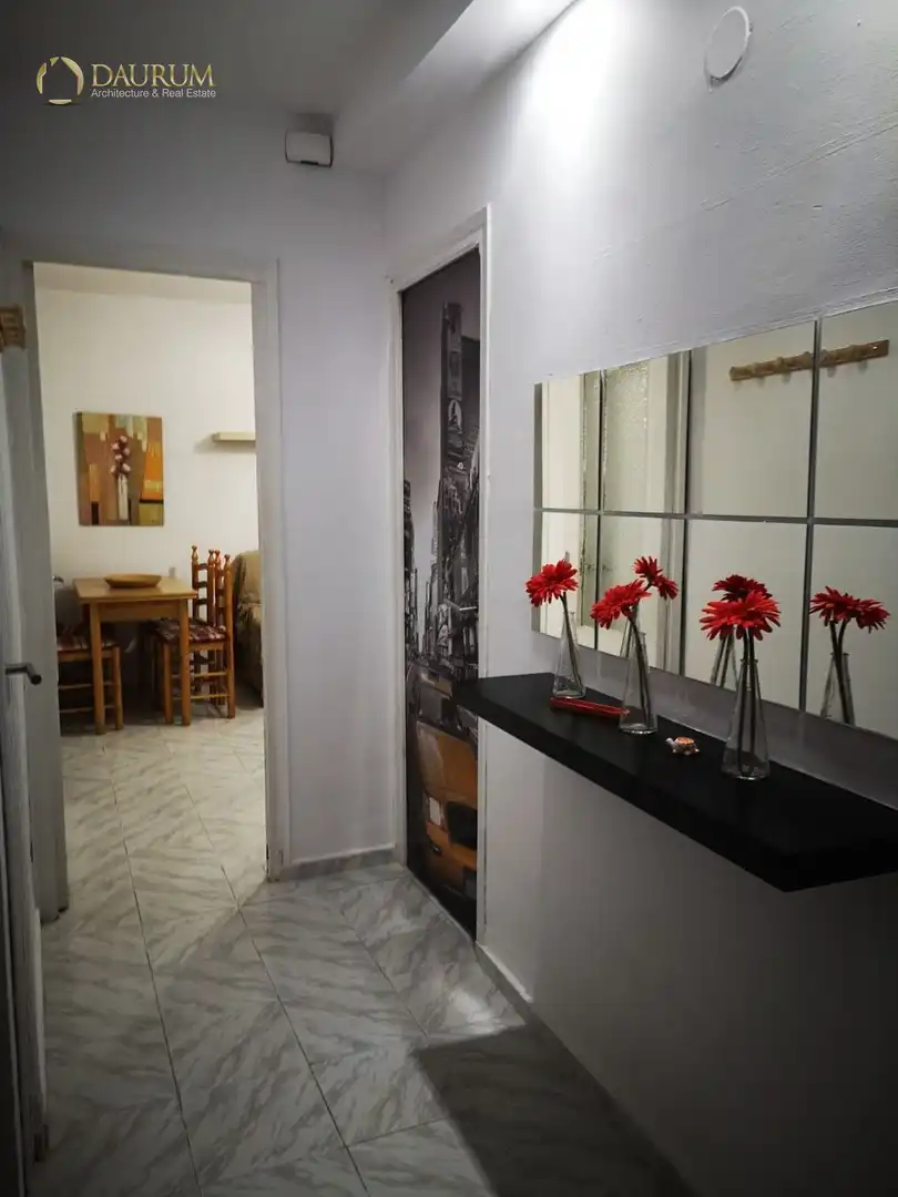 Wohnung zum Verkauf in Moncada mit Klimaanlage, Terrasse und Möbliert
