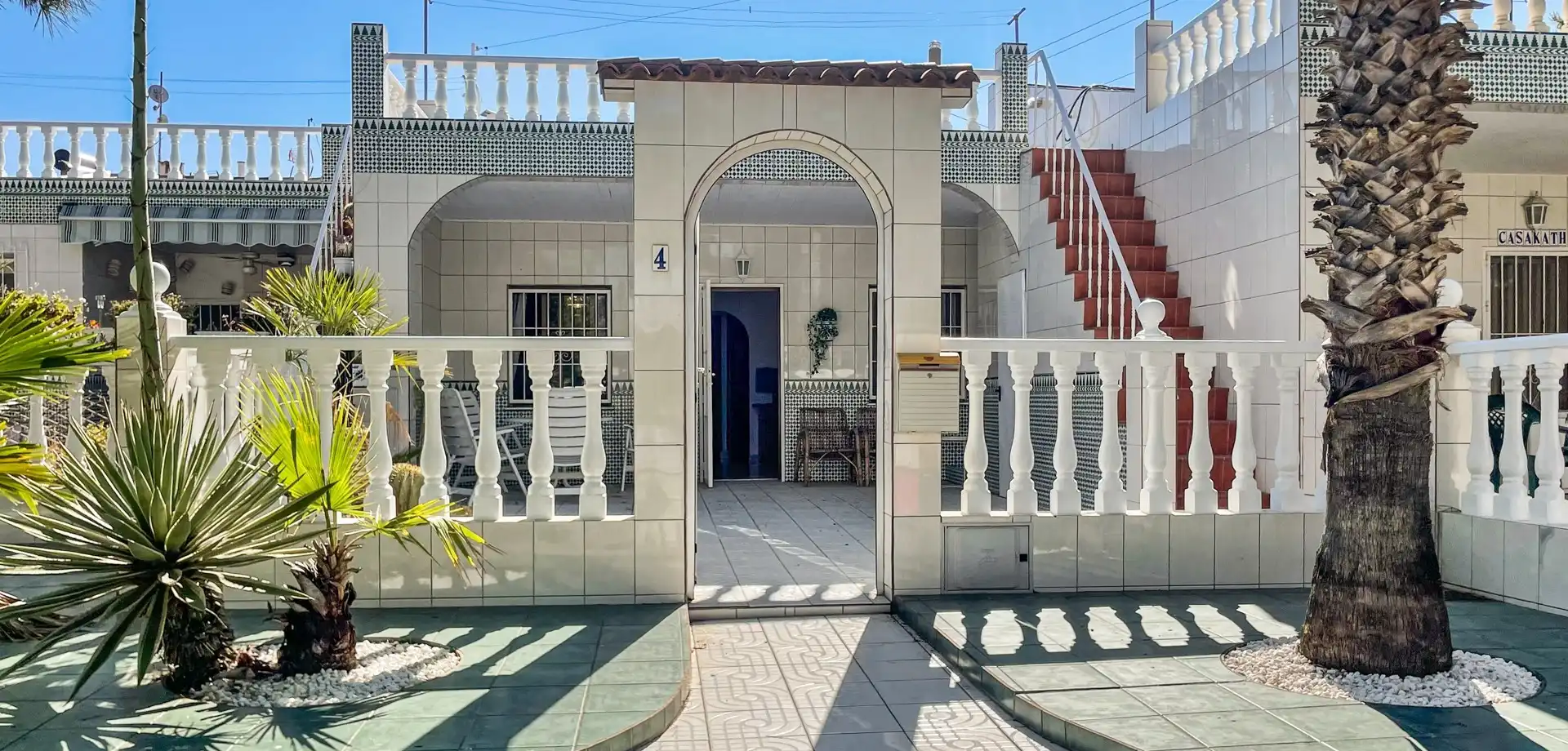 Exterior view of Detached homes for sale in Torrevieja  with Terrace