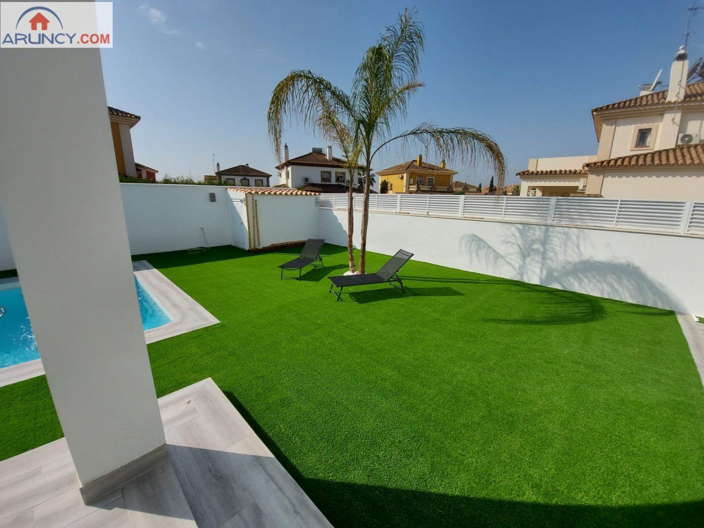 Terrace of House or chalet for sale in Montequinto  with Air Conditioner, Heating and Storage room