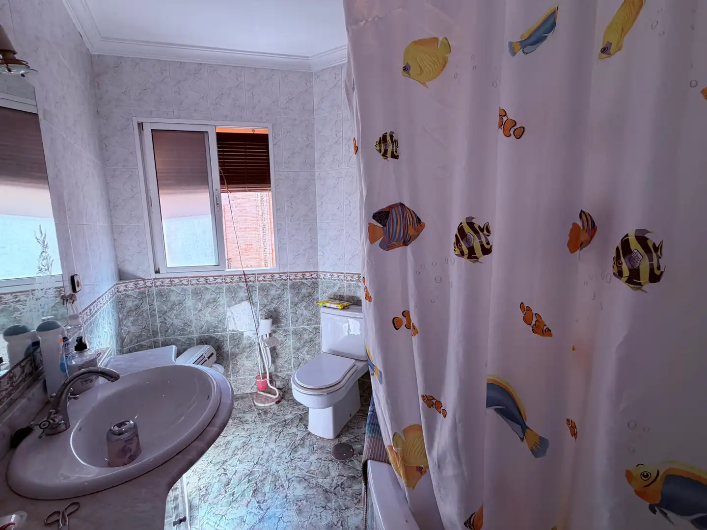 Baño de Casa o chalet en venta en Bollullos de la Mitación con Terraza, Trastero y Balcón