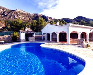 Vista exterior de Casa o xalet en venda en Barx amb Aire condicionat, Terrassa i Piscina