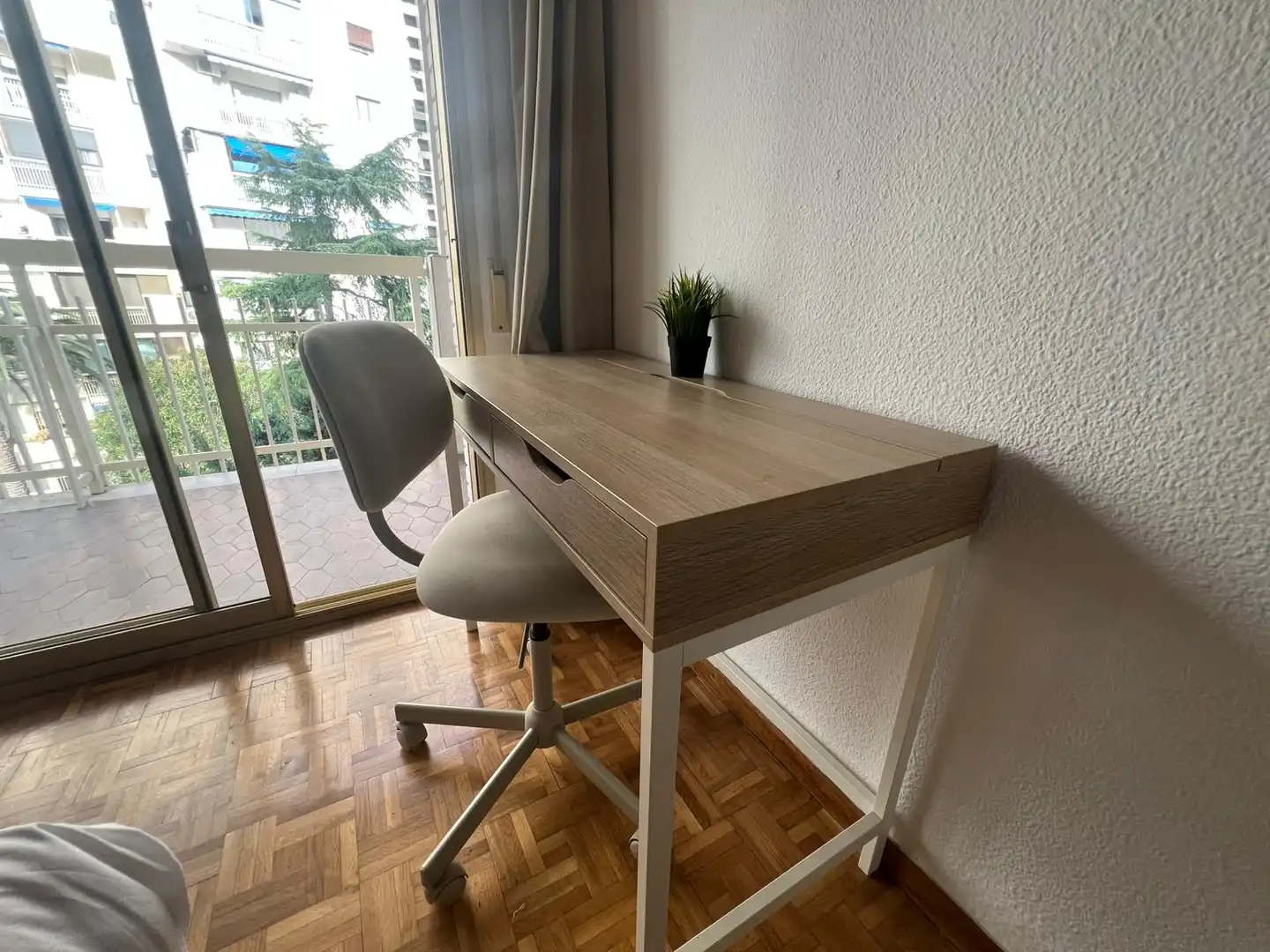 Bedroom of Flat for share in Madrid  with Air Conditioner, Heating and Terrace