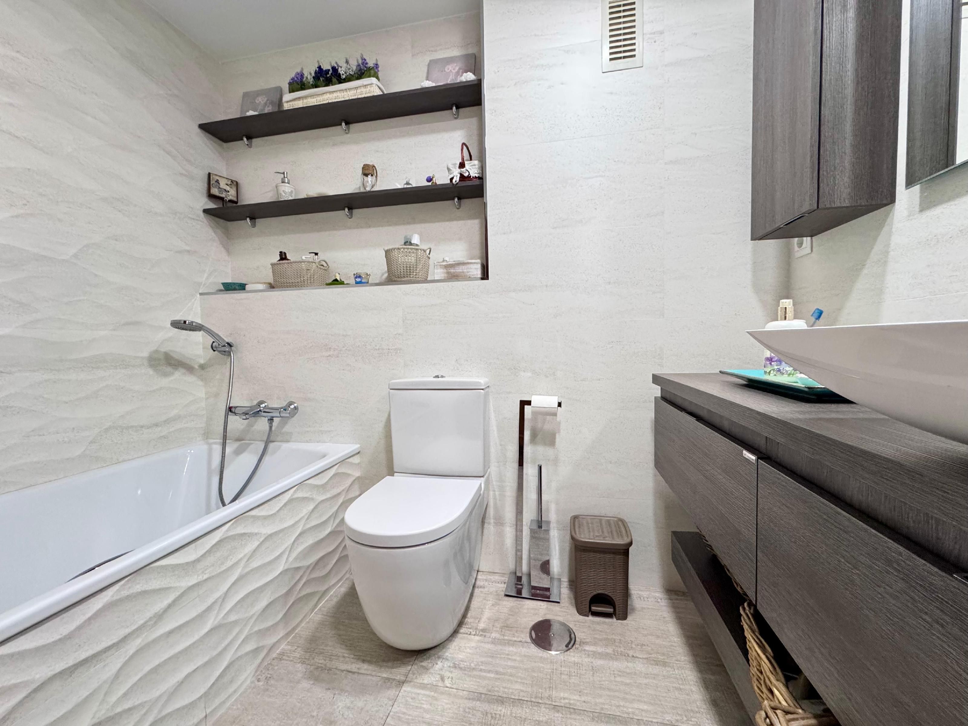 Bathroom of Apartment for sale in Málaga Capital  with Terrace