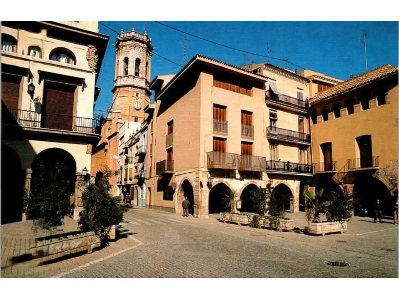 Chalet con jardín en venta en Madrigal, imagen 3