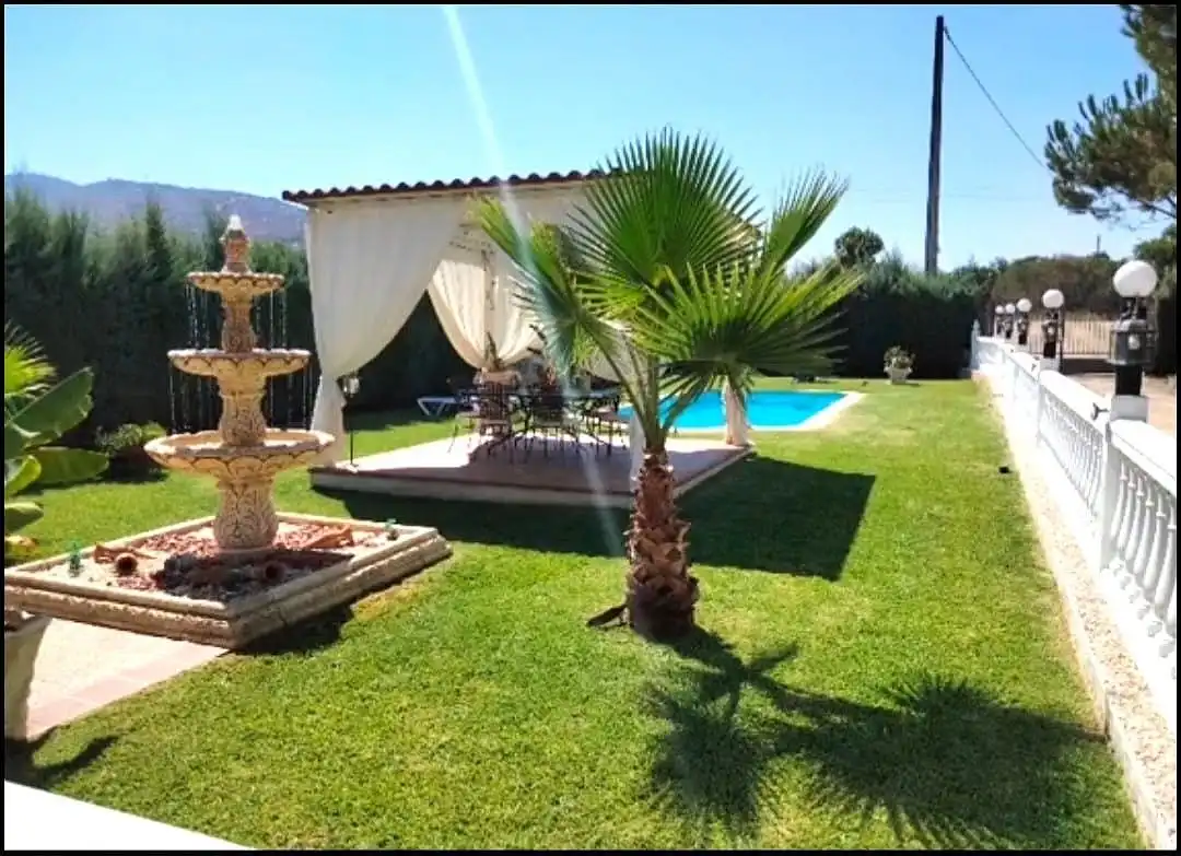 Garden of Country homes for sale in Arroyo de San Serván  with Air Conditioner, Heating and Private garden