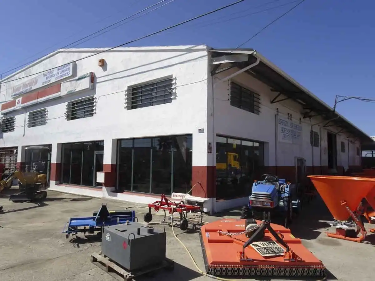 Locale commerciale in affitto a Moraleja, imagen 4