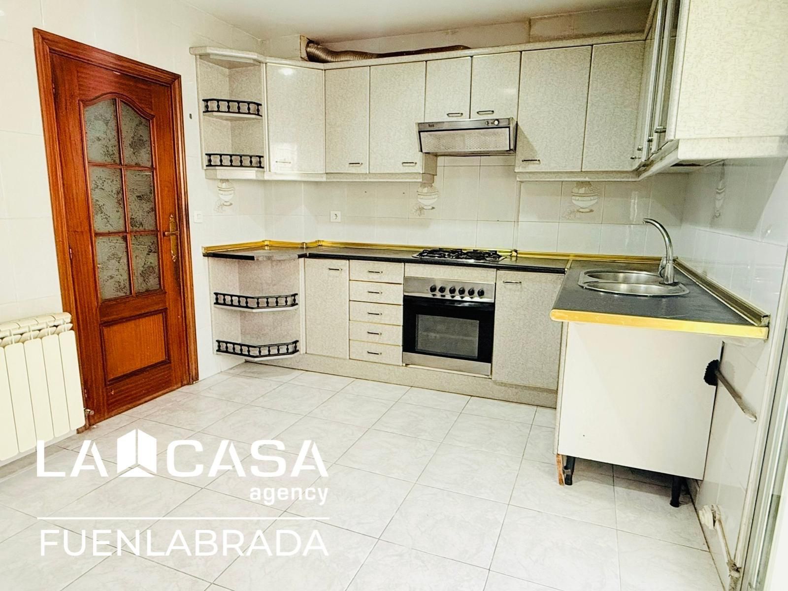 Kitchen of Flat for sale in Fuenlabrada  with Heating and Terrace