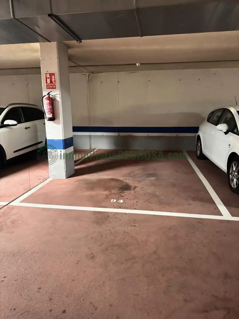 Parking de Apartamento en venta en San Salvador - Caeira