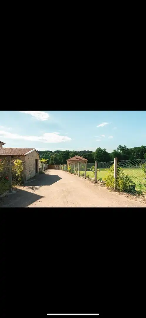 Vista exterior de Casa o xalet en venda en A Merca   amb Jardí privat, Terrassa i Moblat