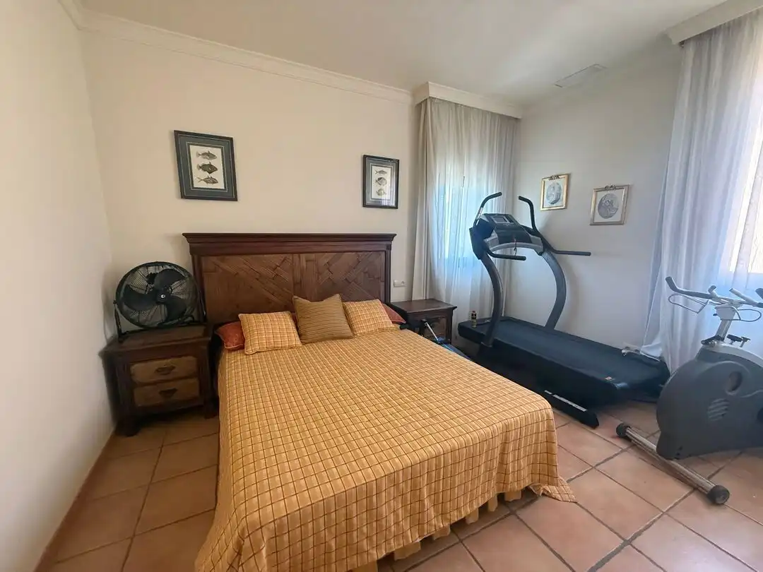 Dormitori de Dúplex en venda en Estepona amb Calefacció, Jardí privat i Terrassa