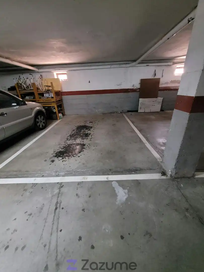 Parkplatz von Wohnung zur Miete in San Cristóbal de Segovia mit Heizung, Möbliert und Ofen