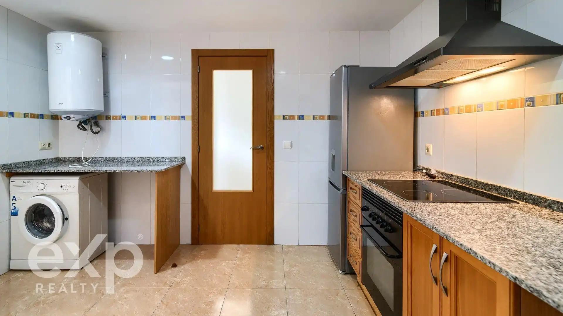 Kitchen of Flat for sale in Alginet  with Air Conditioner, Terrace and Storage room