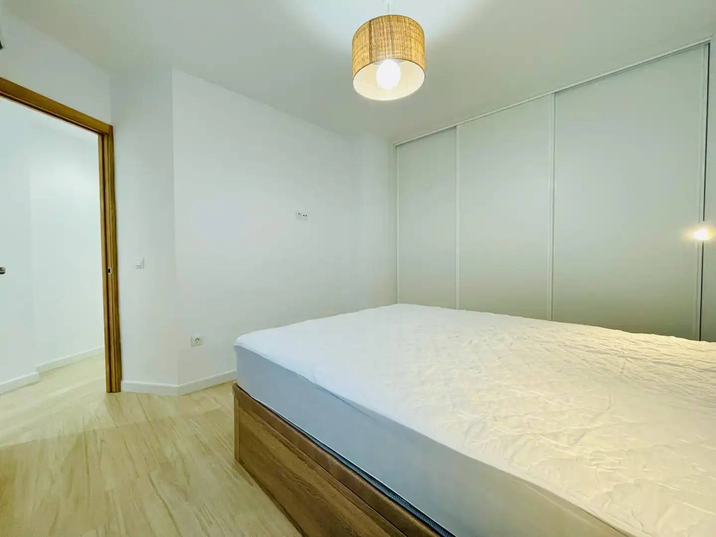 Schlafzimmer von Wohnung zur Miete in Córdoba mit Klimaanlage, Heizung und Terrasse