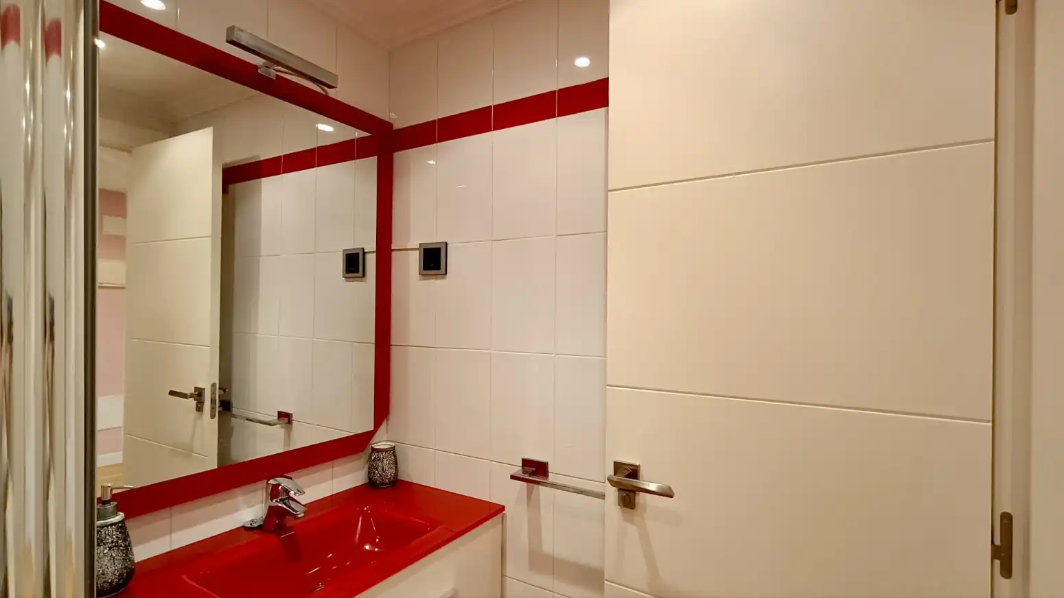 Bathroom of Flat for sale in El Astillero    with Heating, Parquet flooring and Terrace