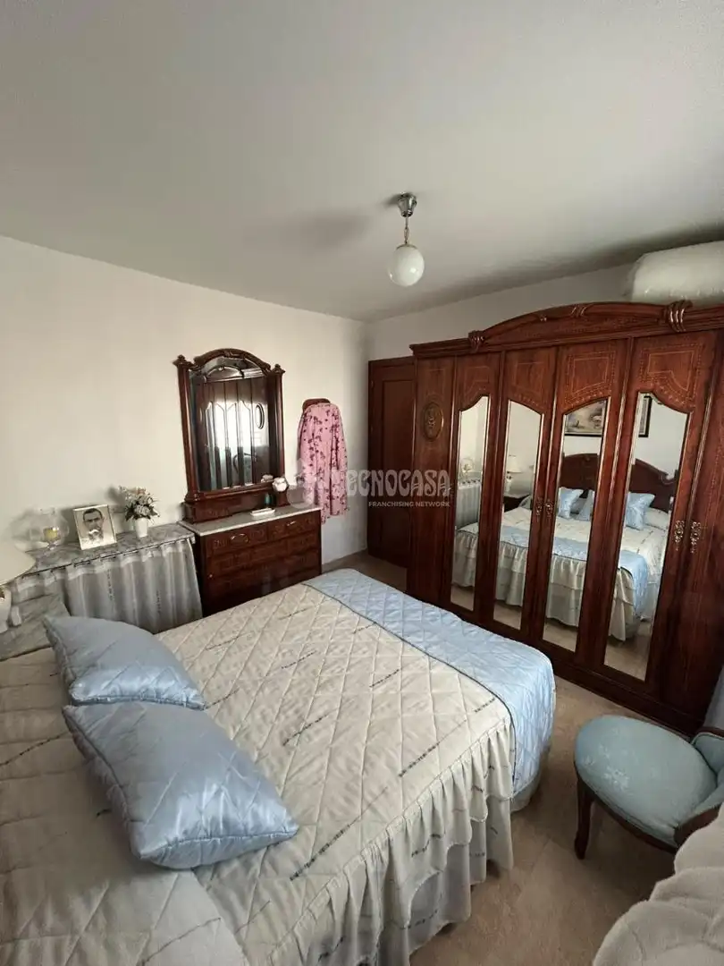 Casa aparellada en venda a El Poblado - Abulagar, imagen 16