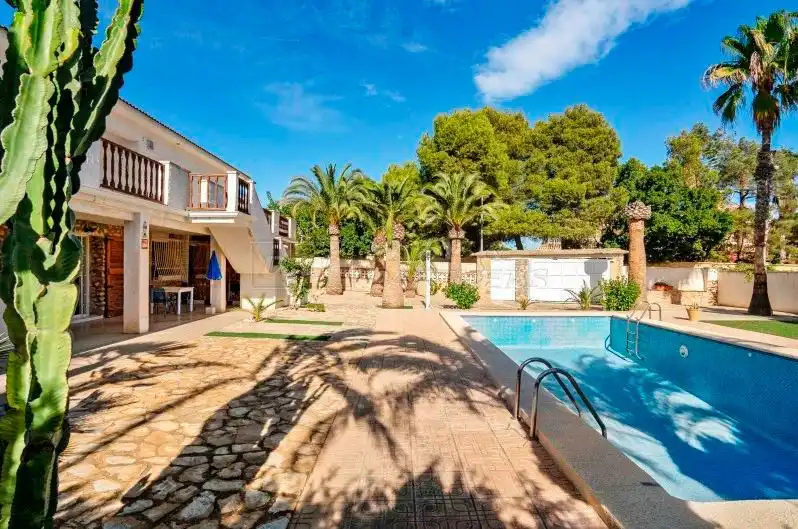 Chalet con terraza en venta en Orihuela Costa, imagen 3