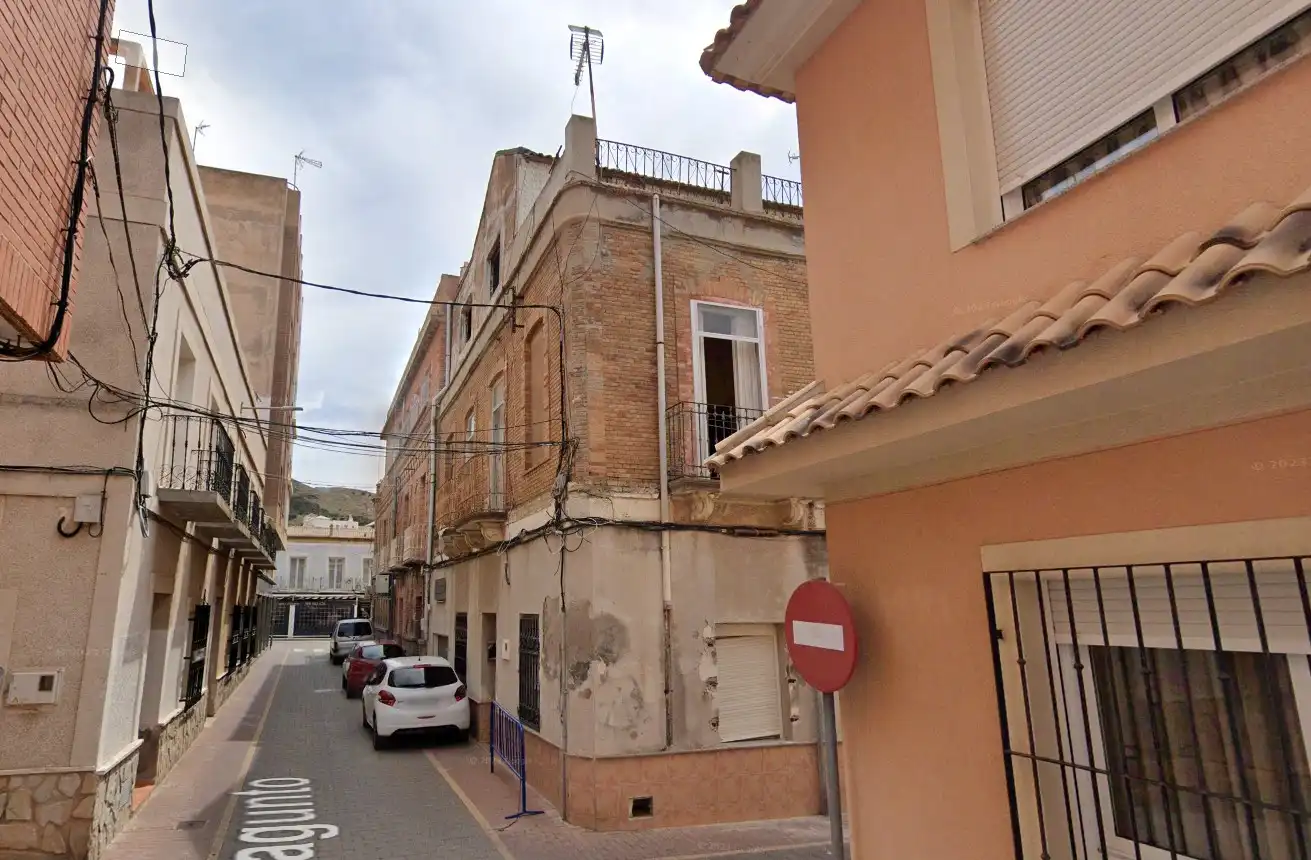 Vista exterior de Piso en venta en La Unión con Trastero