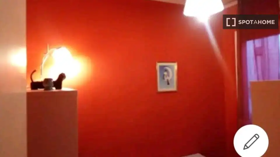 Habitación en Almeda - El Corte Inglés