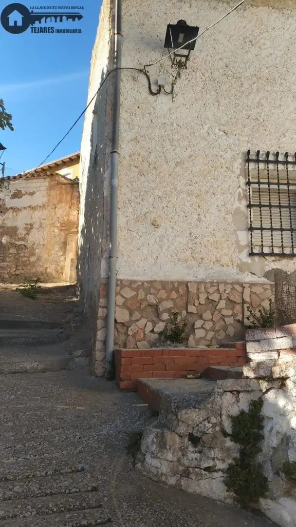 Vista exterior de Casa o xalet en venda en Alcaraz amb Moblat