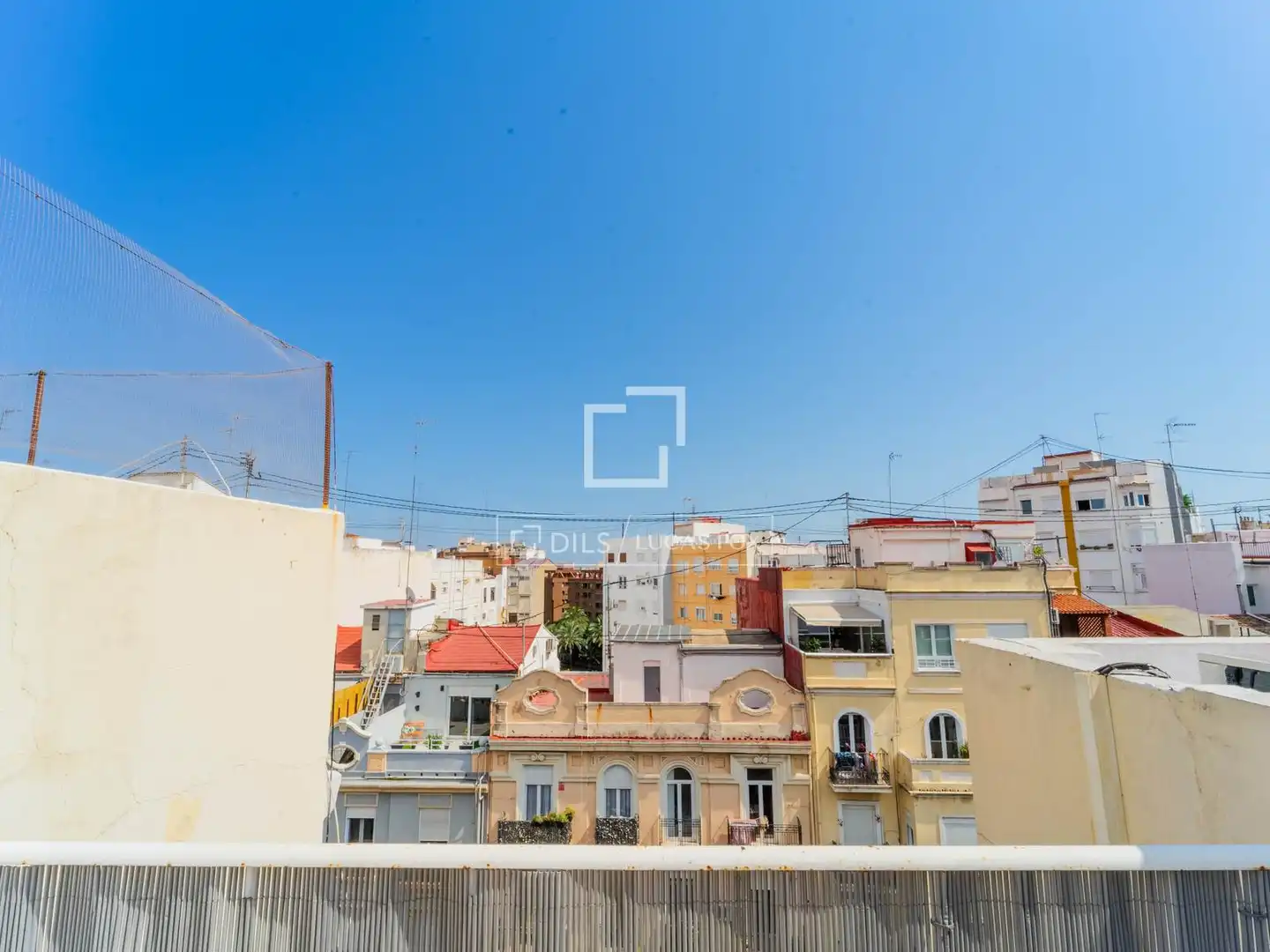 Vista exterior de Àtic de lloguer en Valencia amb Aire condicionat, Parquet i Terrassa