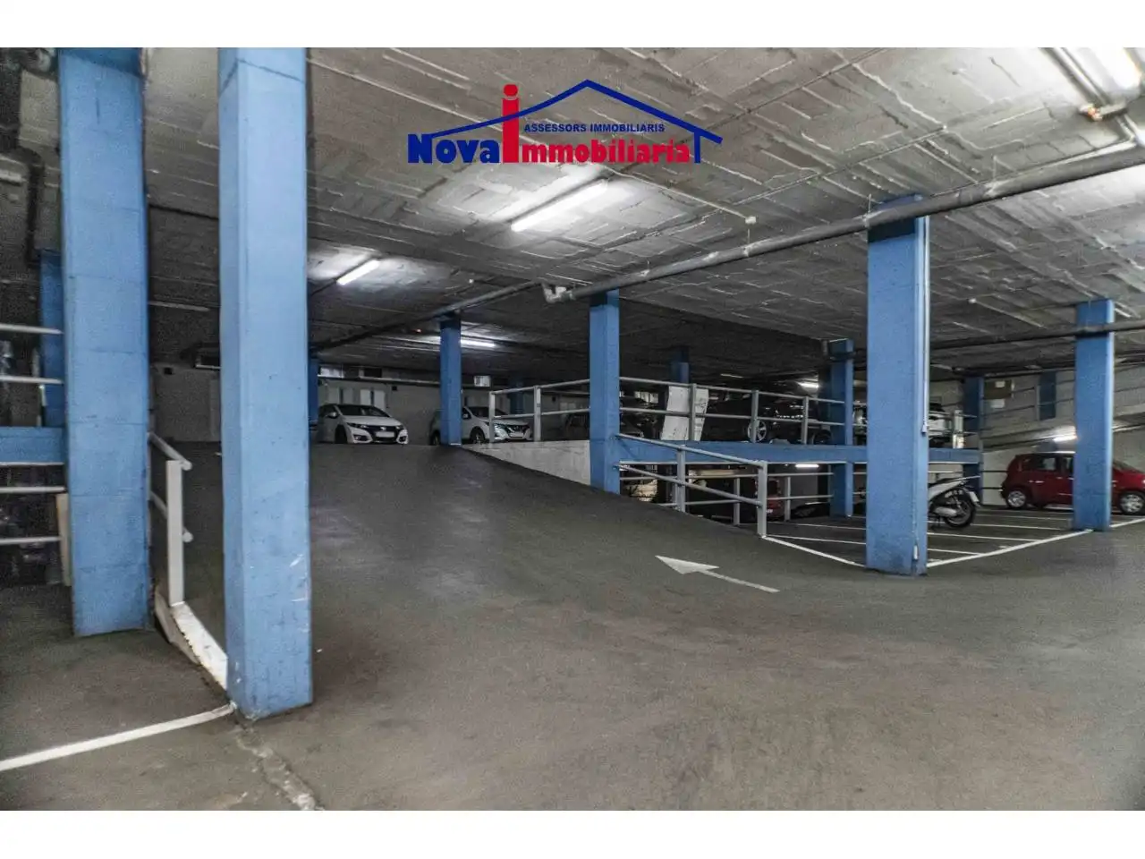Parking with lift for sale in Calle Carles Altés, imagen 6