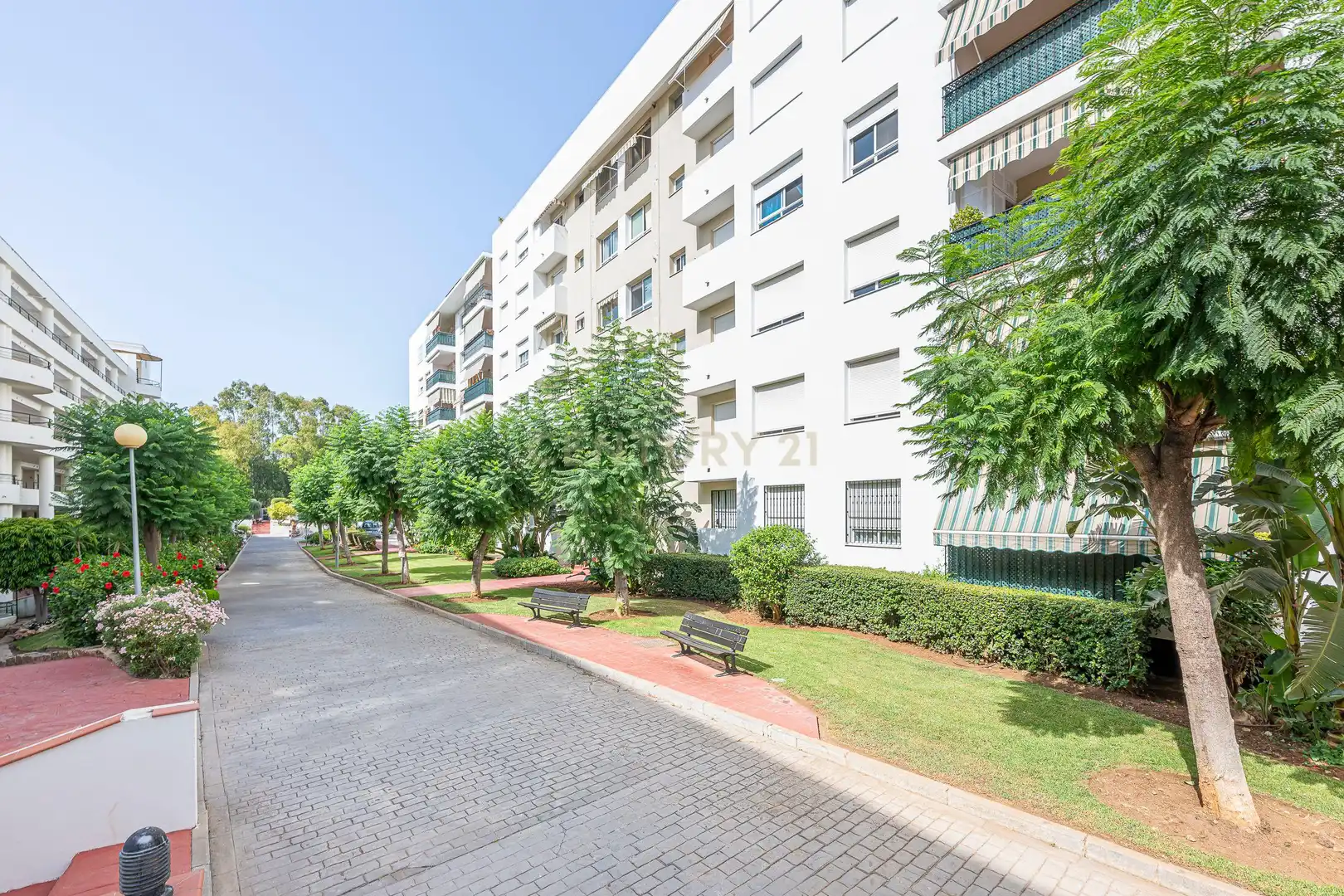 Vista exterior de Apartamento en venta en Marbella con Aire acondicionado, Trastero y Balcón
