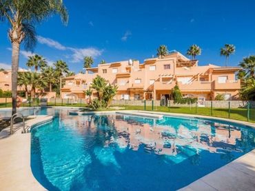 Apartament amb piscina en venda a Elviria - Cabopino